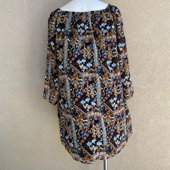 Mosaic Off-The-Shoulder Shift Casual Mini Dress - Picture 8 of 8